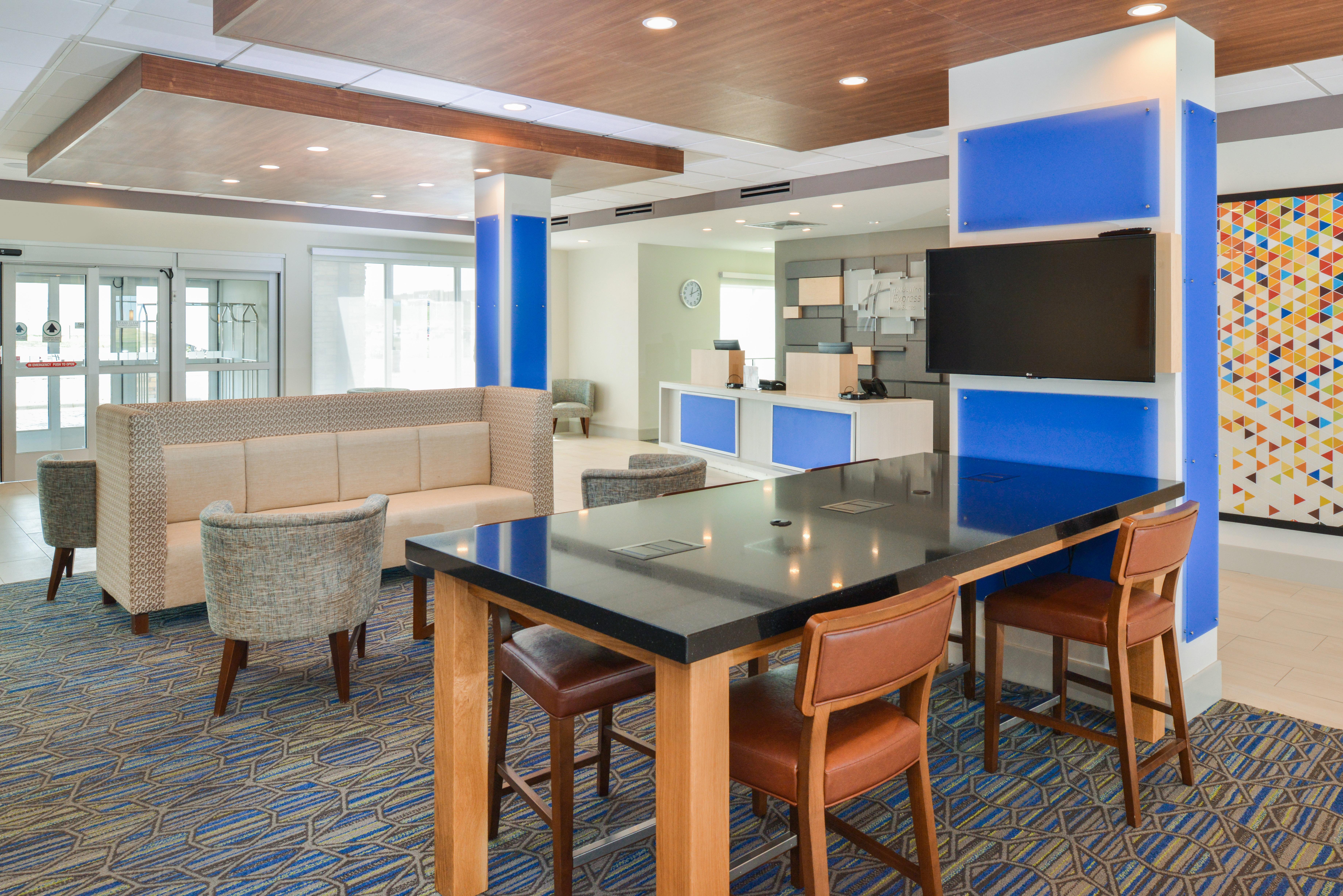 Holiday Inn Express & Suites - Chadron By Ihg Экстерьер фото